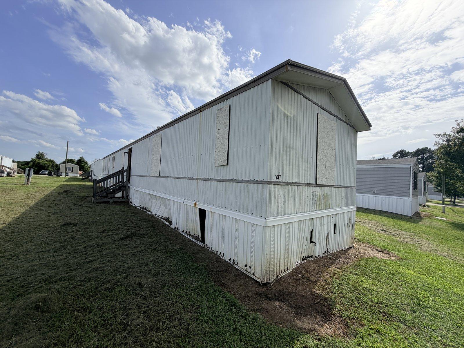 Exterior full length