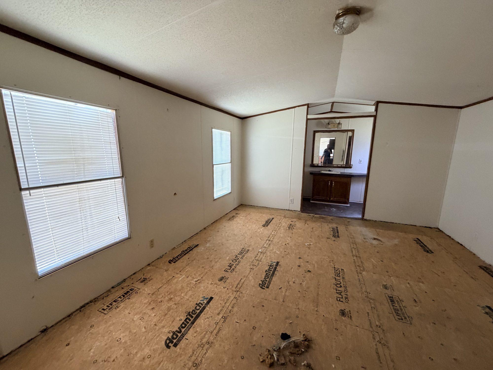123 Creekside Rd