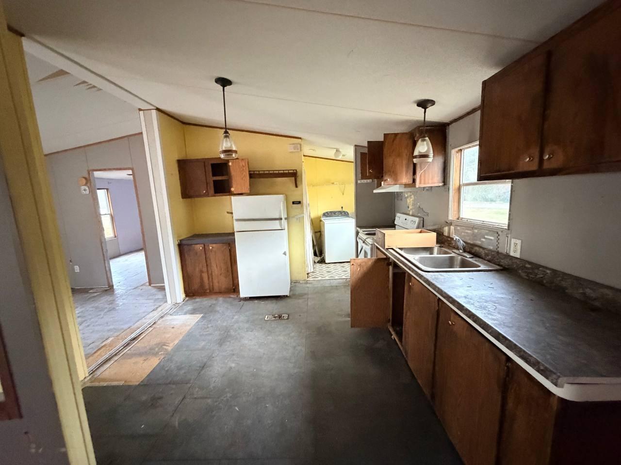 7873 Lucky Creek